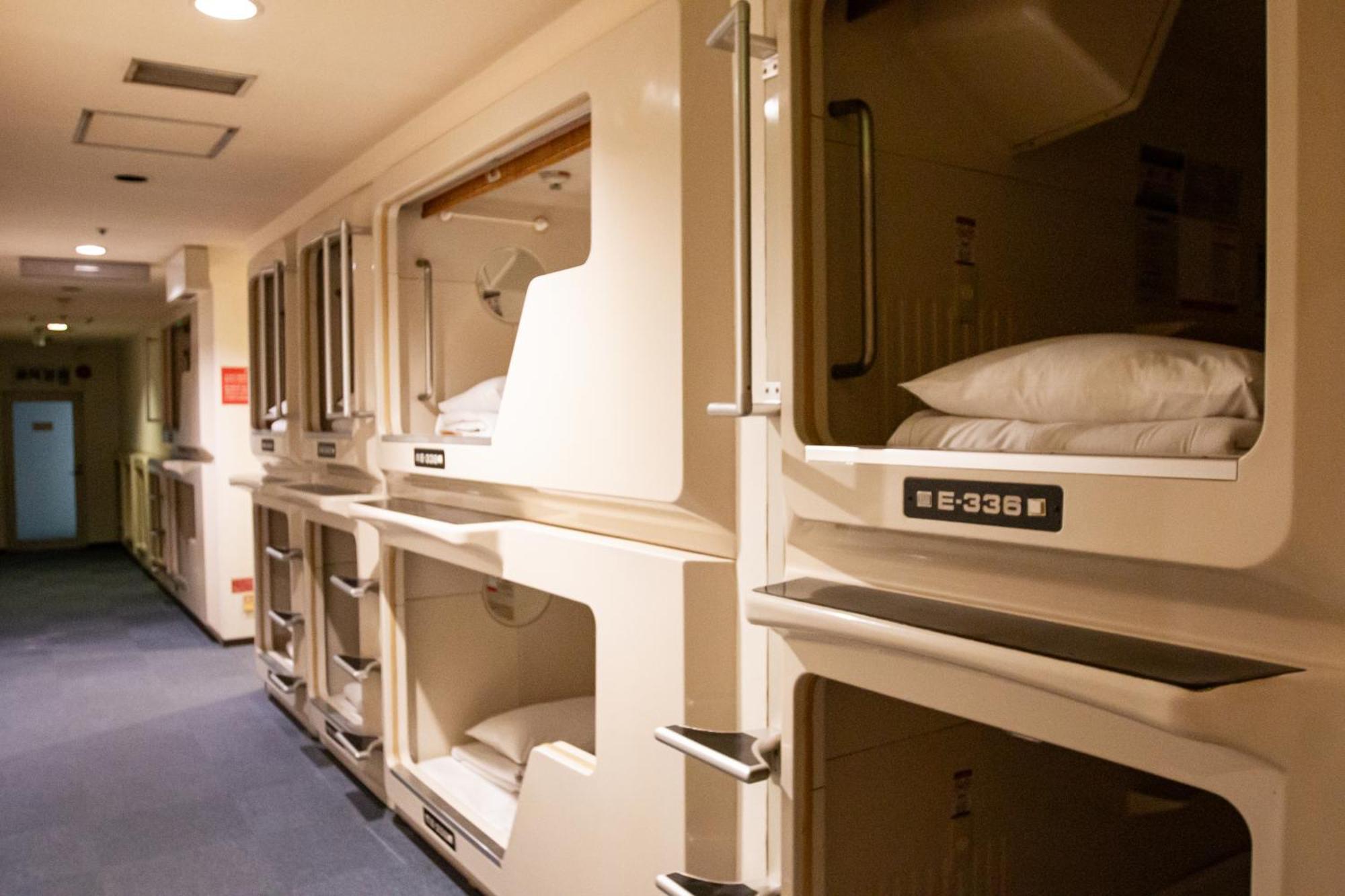 Hotel cápsula Capsule Asahi Plaza Shinsaibashi - Men's Only Osaka